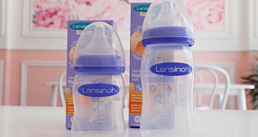 Bình sữa Lansinoh được được làm từ 100% chất liệu silicone cao cấp